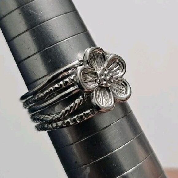 Ross-Simons Sterling Silver Multi-Row Flower Ring Size 9 - Picture 7 of 8